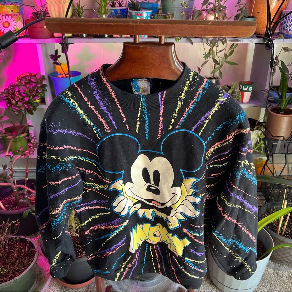 Vintage Mickey Mouse crew neck!